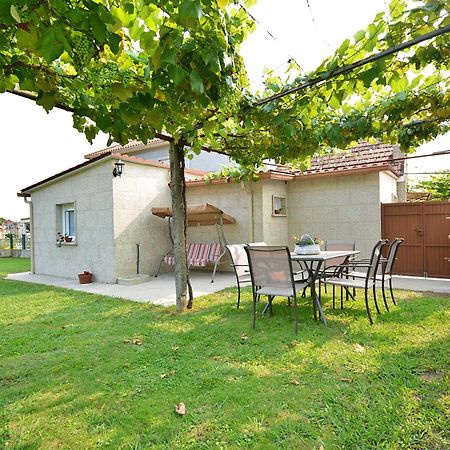 Galihost - Casa Con Jardin En Pontevedra Exterior foto