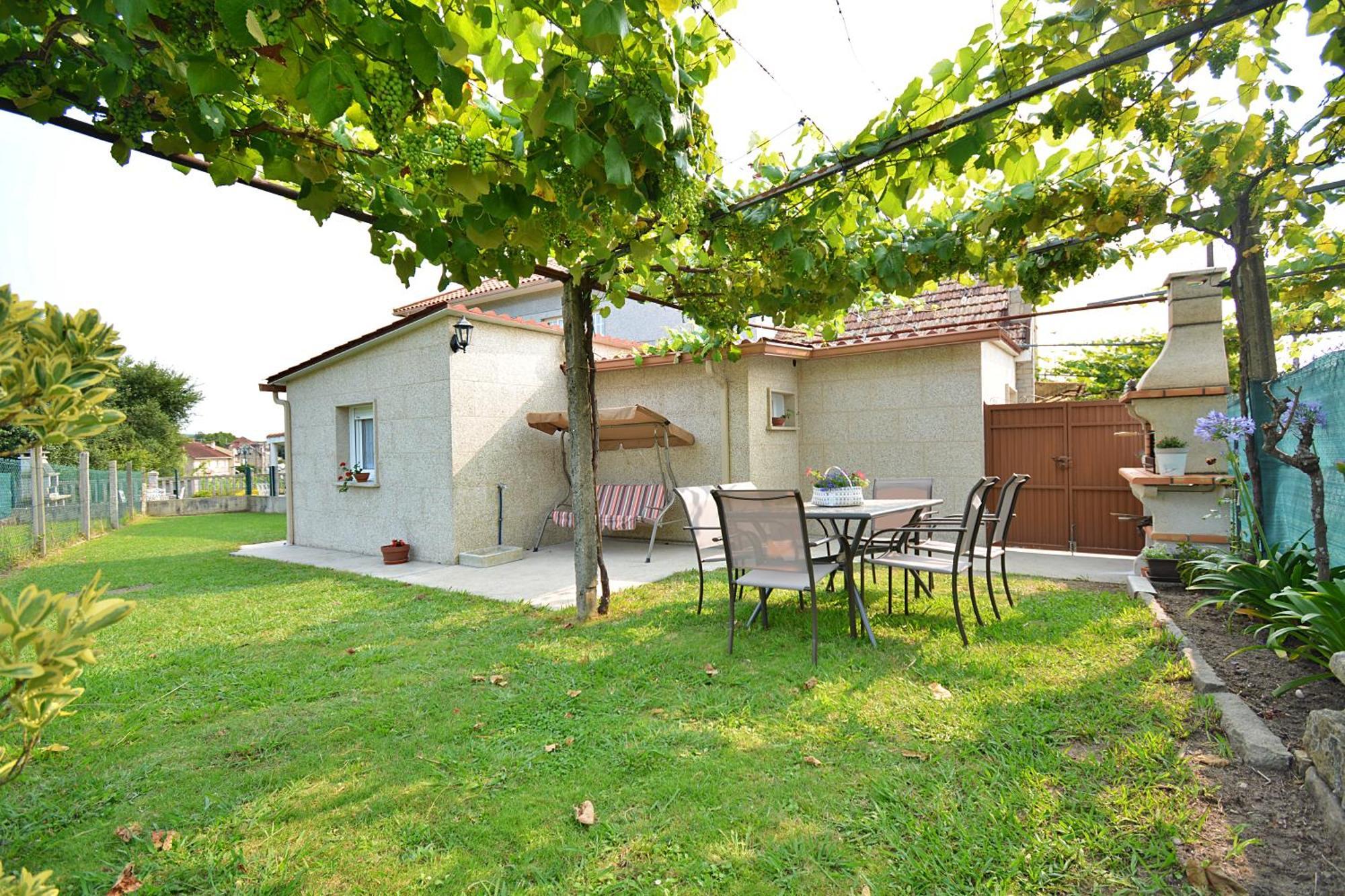 Galihost - Casa Con Jardin En Pontevedra Exterior foto